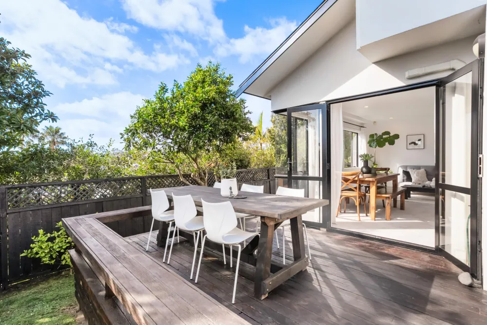 Photos of 115A Lucerne Road