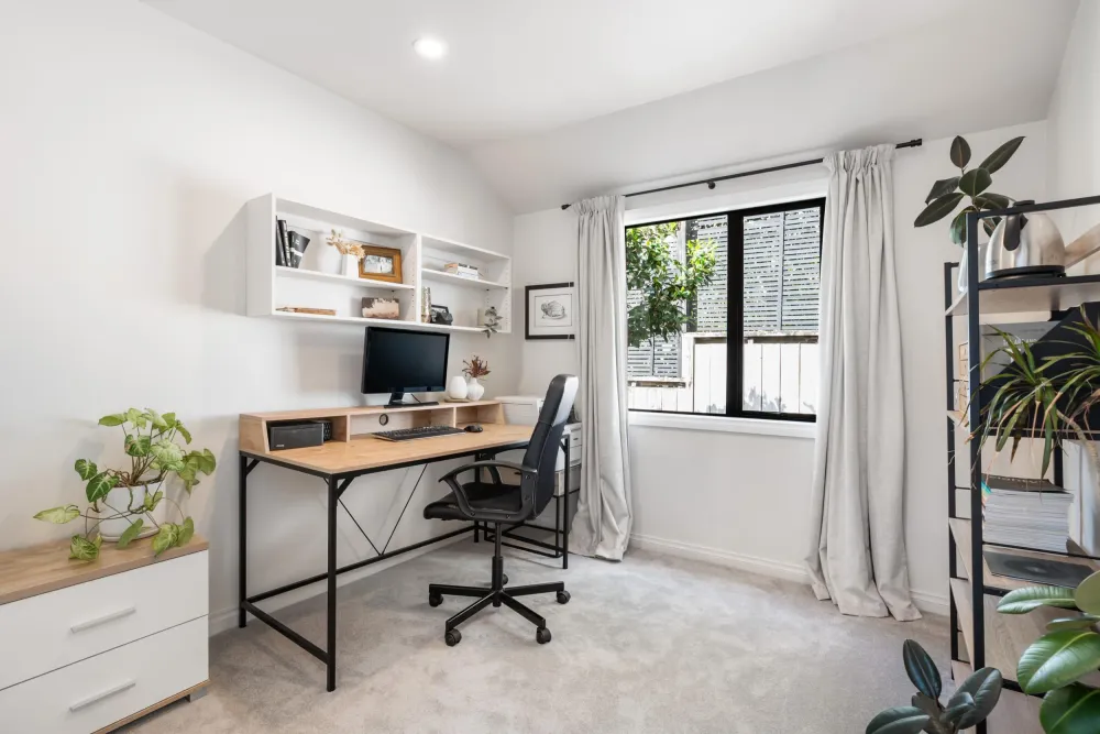 Photos of 115A Lucerne Road