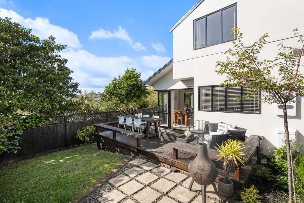 Photos of 115A Lucerne Road