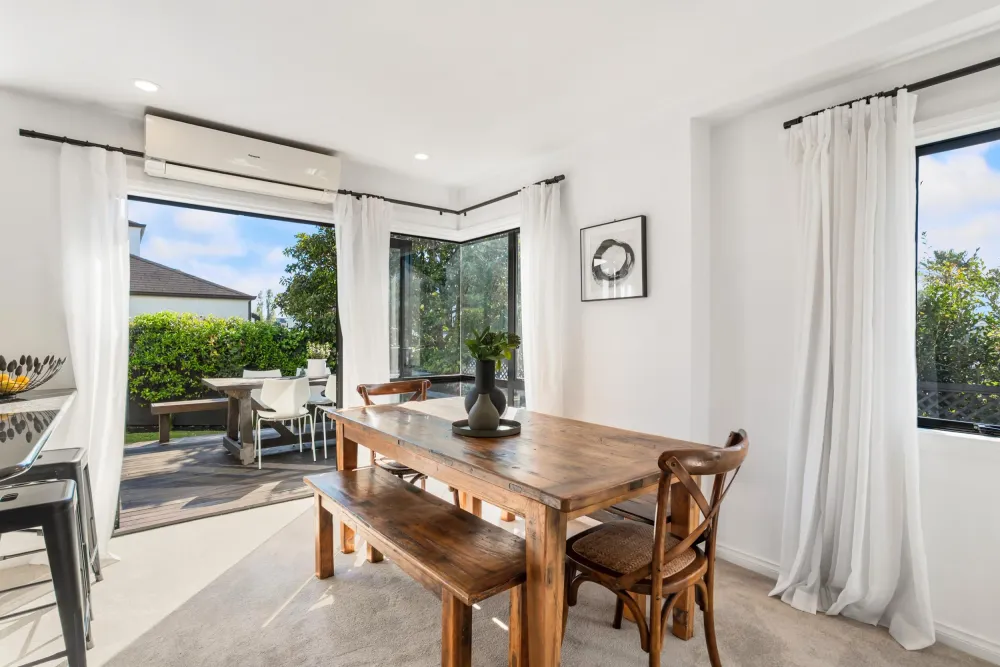 Photos of 115A Lucerne Road