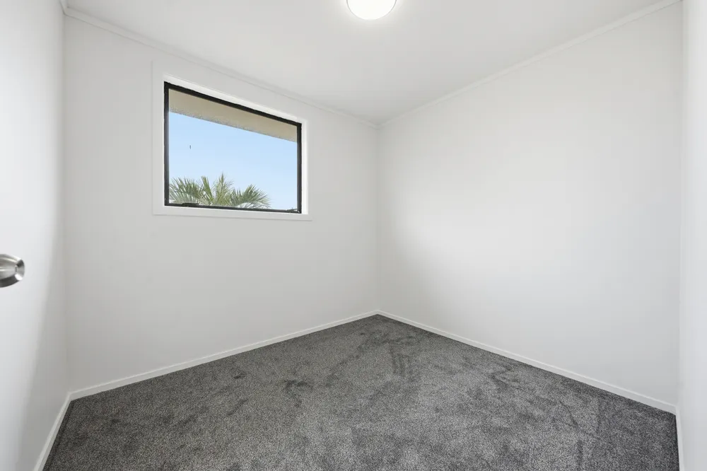 Photos of 5 Manston Road