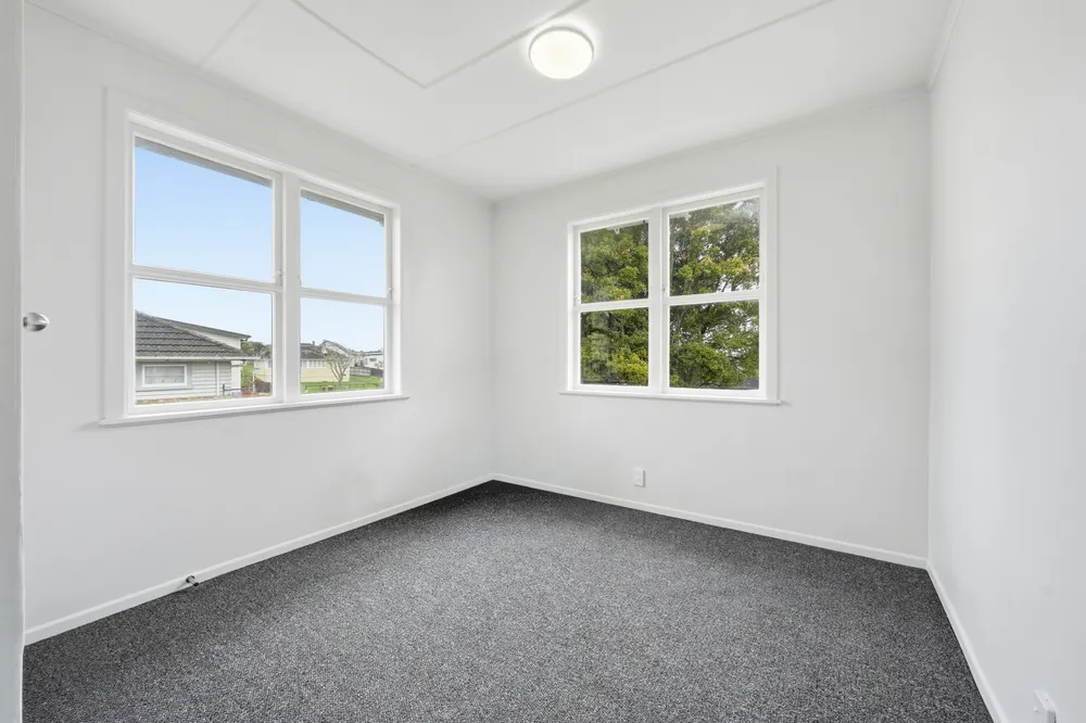Photos of 5 Manston Road