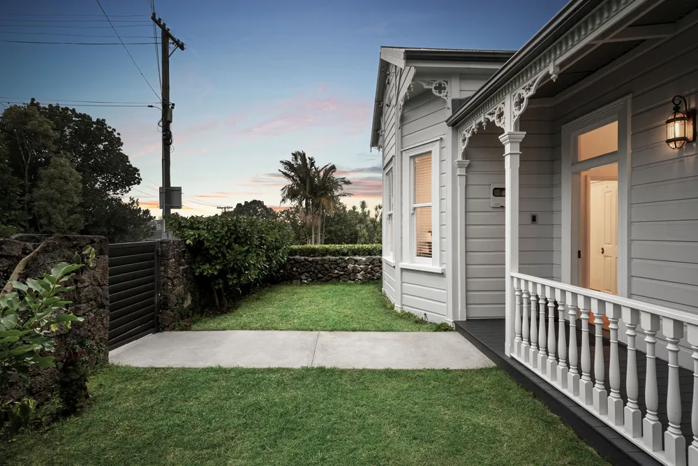 Photos of 3 Leamington Road