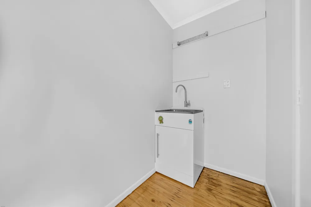 Photos of 46 Botany Road
