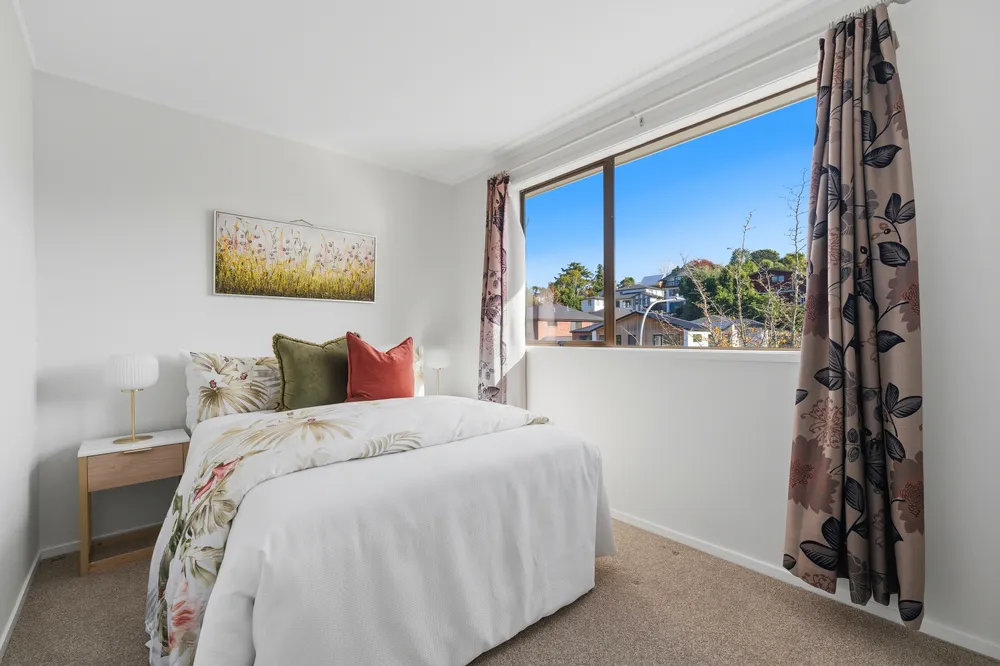 Photos of 85 Oaktree Avenue
