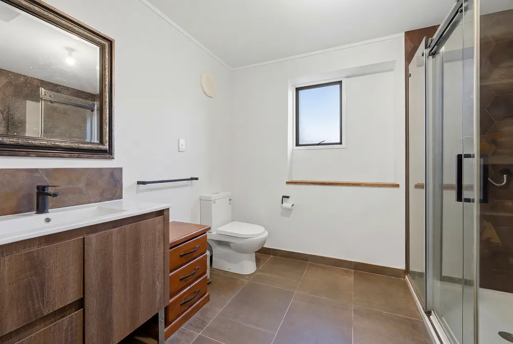 Photos of 85 Oaktree Avenue