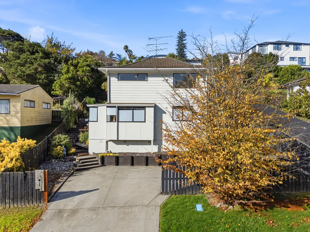Photos of 85 Oaktree Avenue