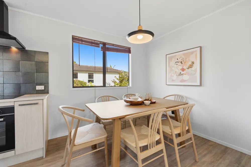 Photos of 85 Oaktree Avenue