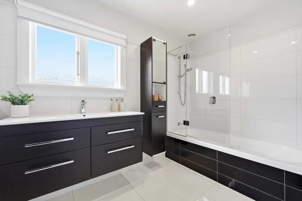 Photos of 34 Poulton Avenue
