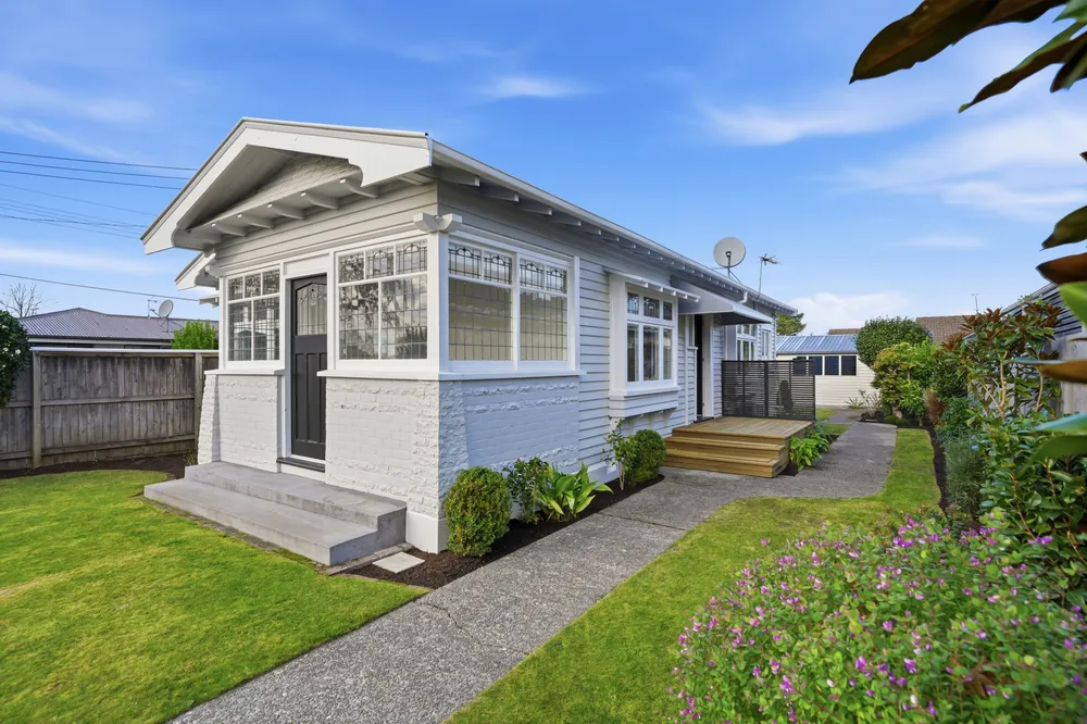 Photos of 34 Poulton Avenue