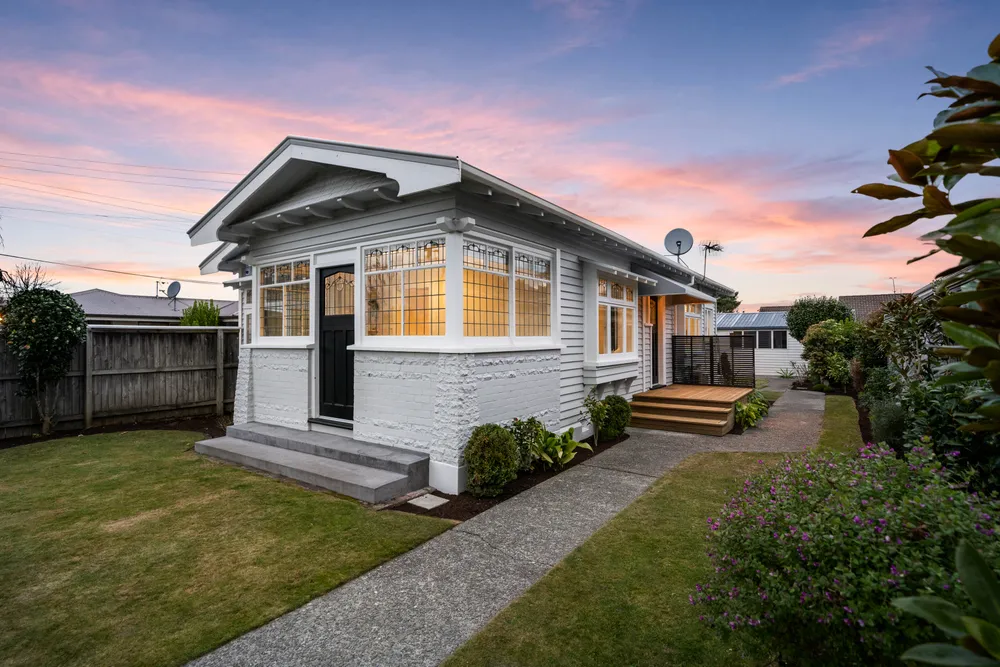 Photos of 34 Poulton Avenue