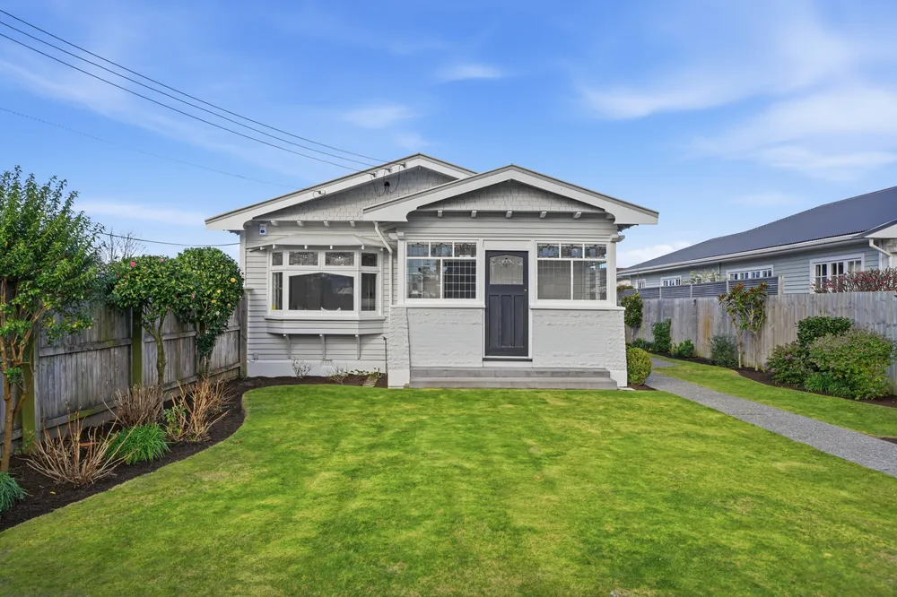 Photos of 34 Poulton Avenue