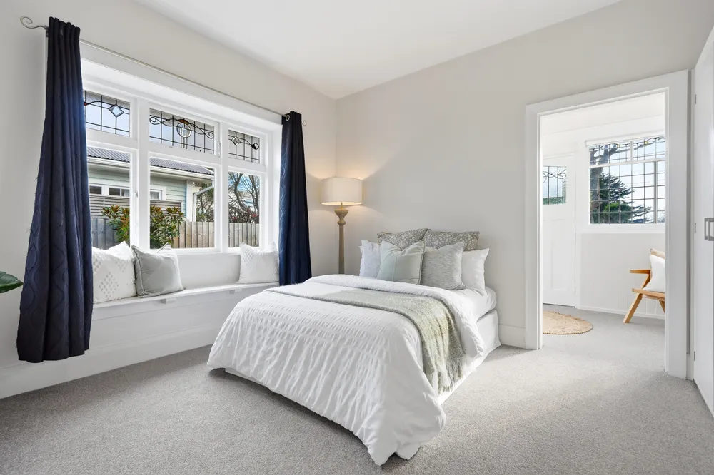 Photos of 34 Poulton Avenue
