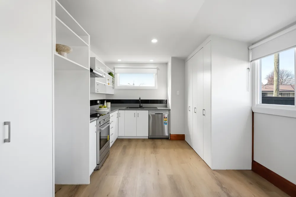 Photos of 34 Poulton Avenue