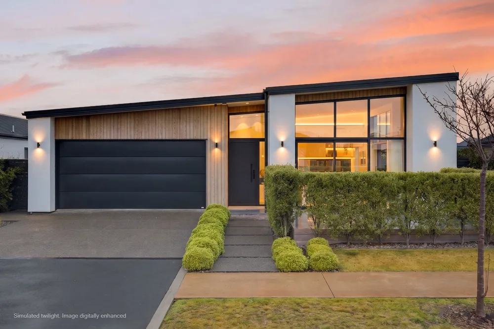 Photos of 18 Finstock Way