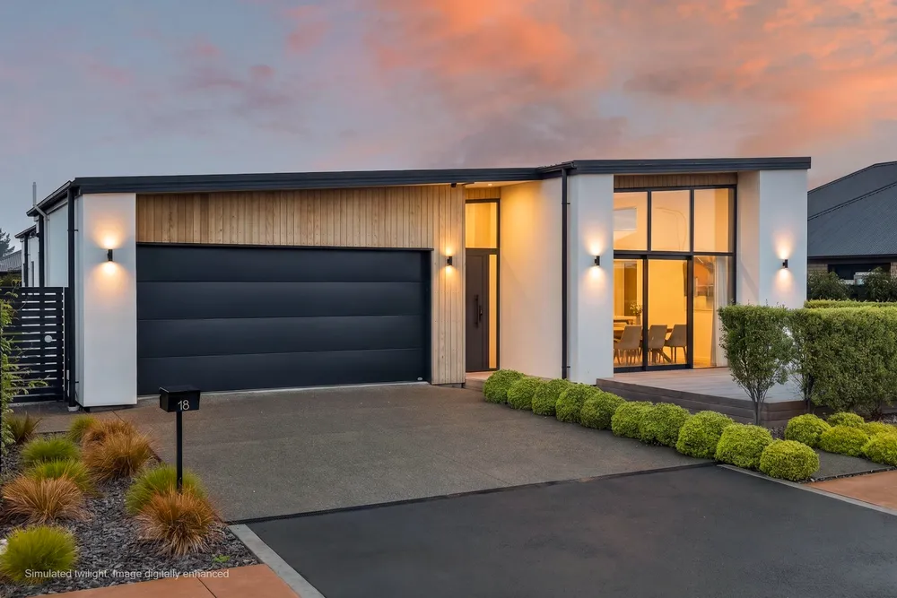 Photos of 18 Finstock Way