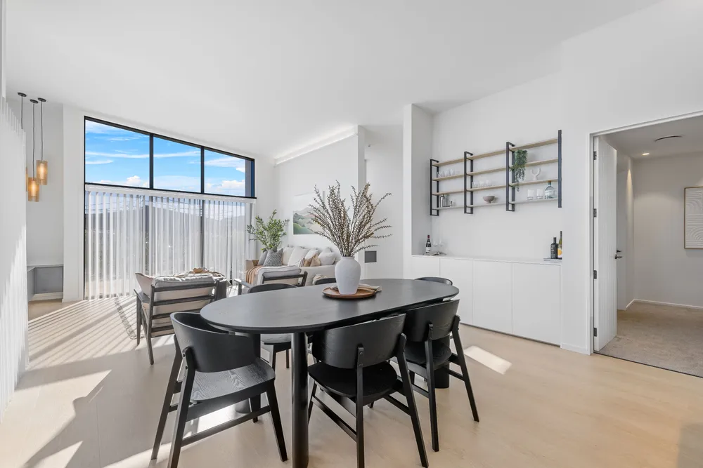 Photos of 18 Finstock Way