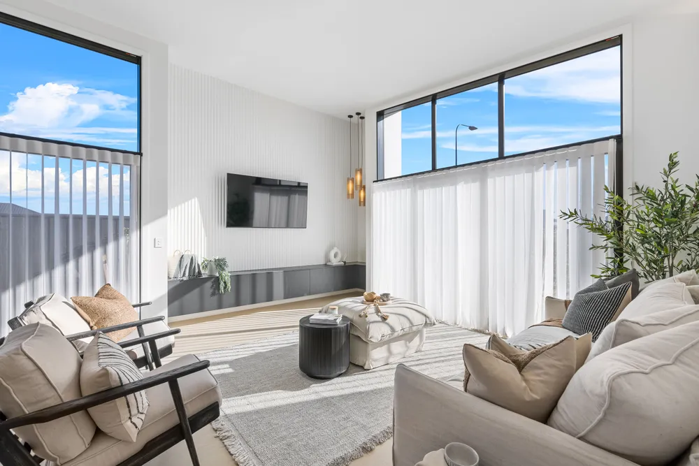 Photos of 18 Finstock Way