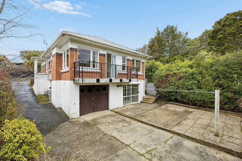 Photos of 94 Braeview Crescent
