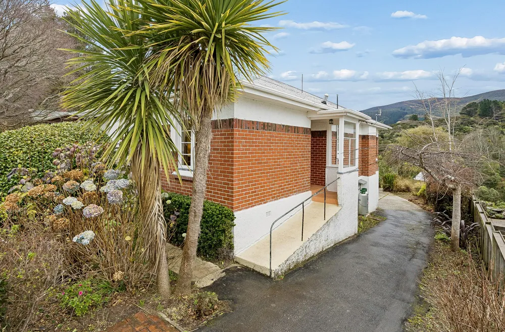 Photos of 94 Braeview Crescent