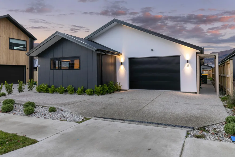 Photos of 39 Woolshed Road, Hanley's Farm