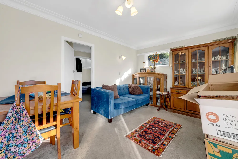 Photos of 128 Wellington Street