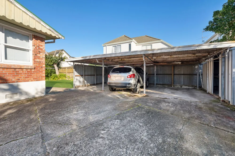 Photos of 128 Wellington Street
