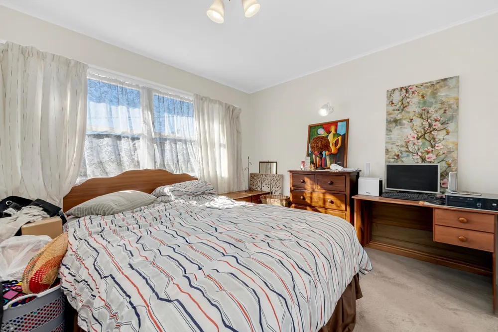 Photos of 128 Wellington Street