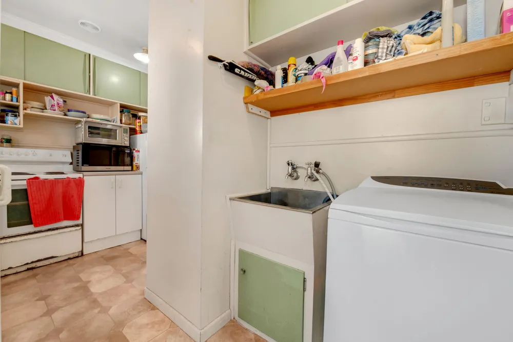 Photos of 128 Wellington Street