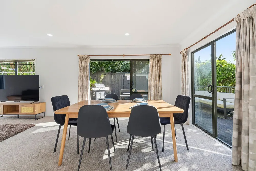 Photos of 44a Ballarat Street