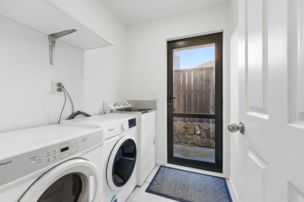Photos of 44a Ballarat Street