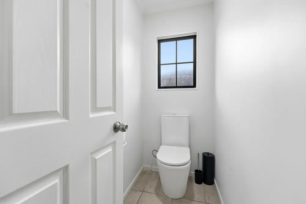 Photos of 44a Ballarat Street