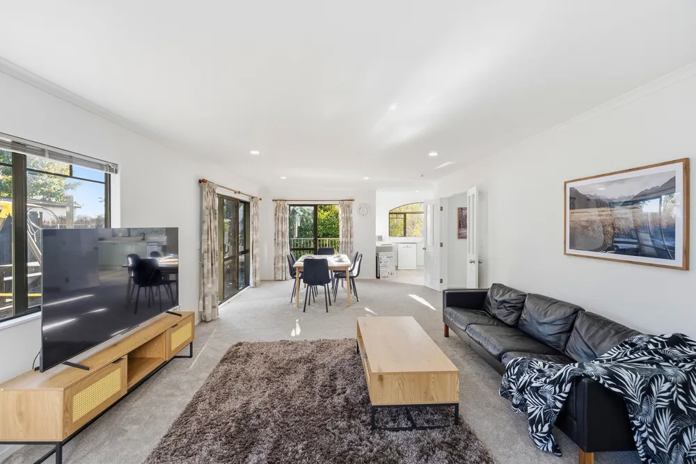Photos of 44a Ballarat Street