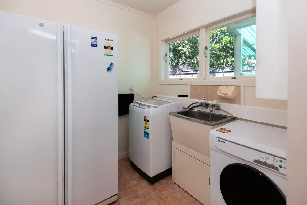 Photos of 65A Uxbridge Road