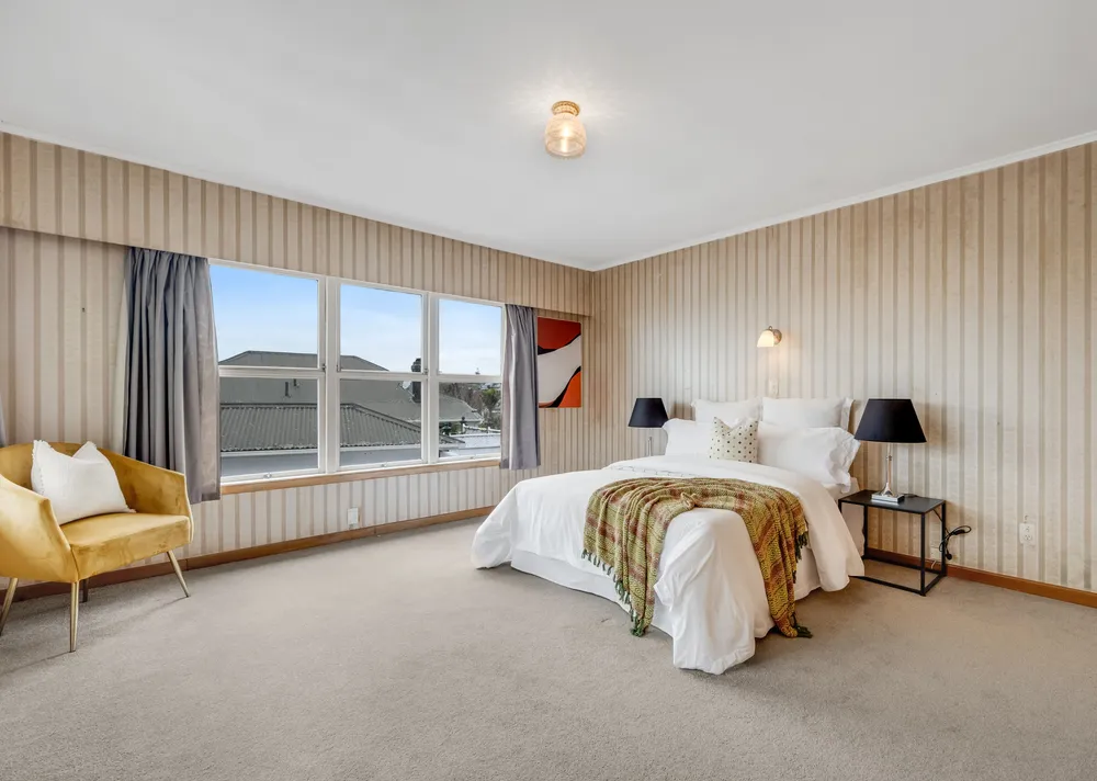 Photos of 65A Uxbridge Road