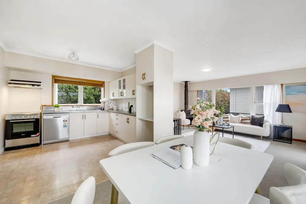 Photos of 65A Uxbridge Road
