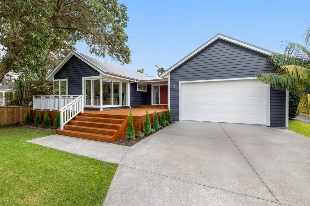 Photos of 53 Arkles Strand