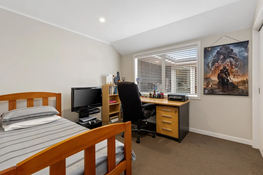 Photos of 53 Arkles Strand