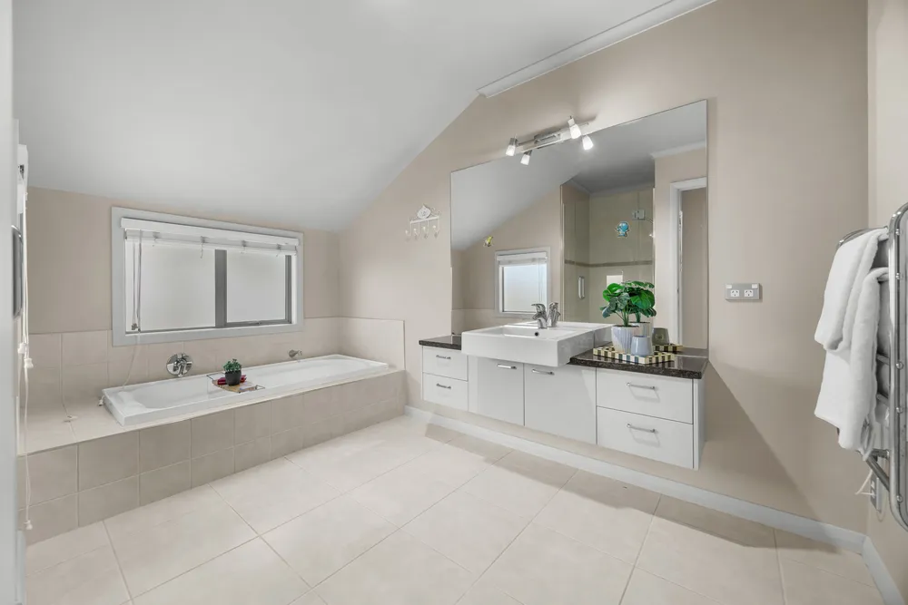 Photos of 4 Kingsgate Place