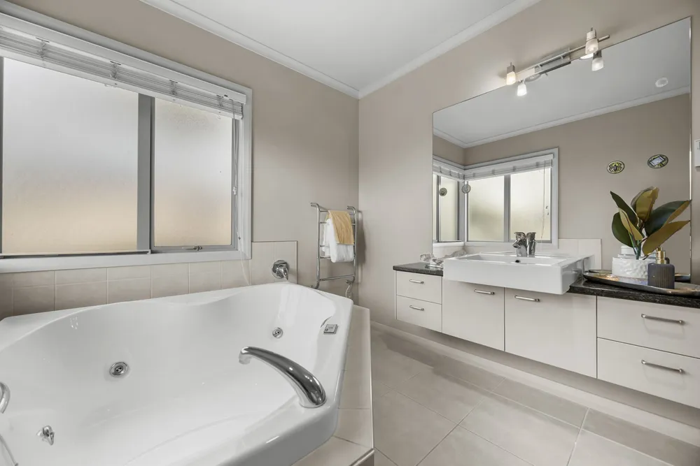 Photos of 4 Kingsgate Place