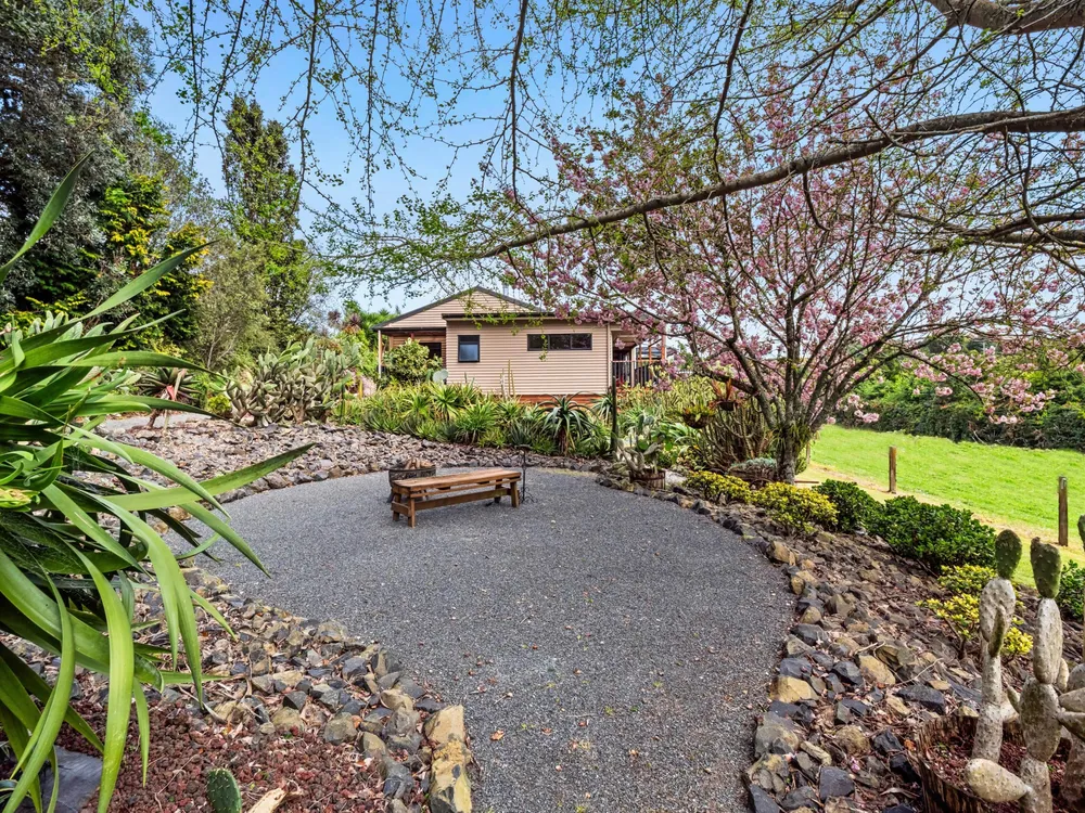 Photos of 124 Kauri Point Road