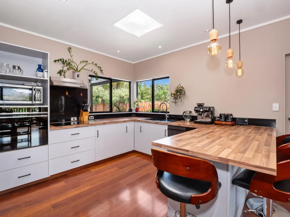 Photos of 124 Kauri Point Road