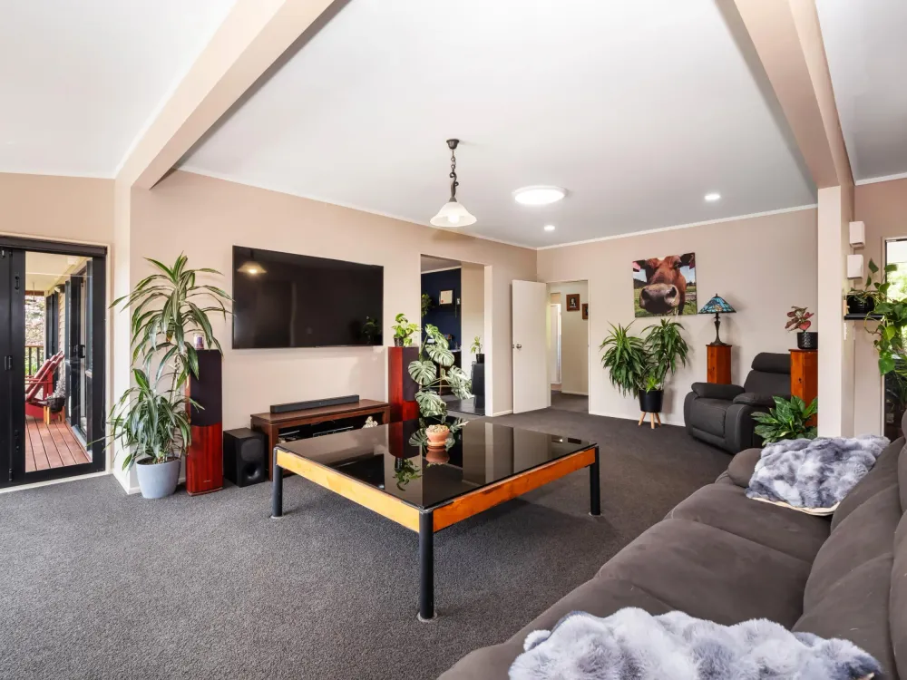 Photos of 124 Kauri Point Road
