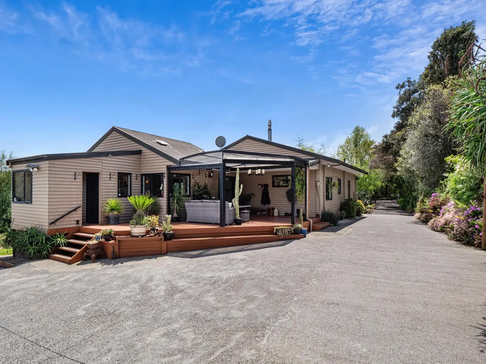 Photos of 124 Kauri Point Road