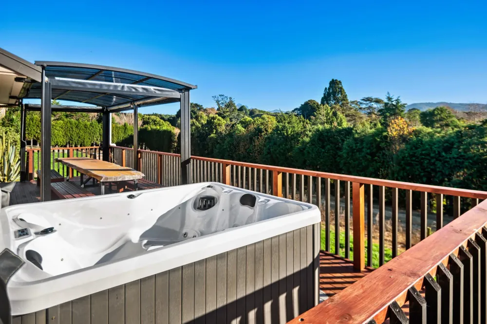 Photos of 124 Kauri Point Road