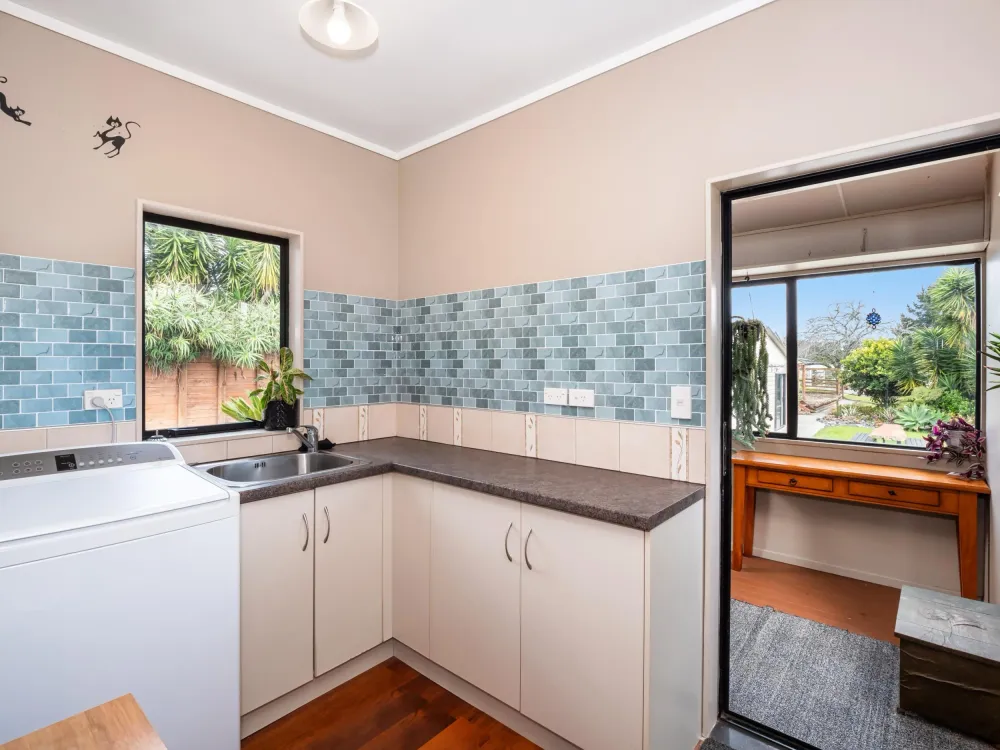 Photos of 124 Kauri Point Road