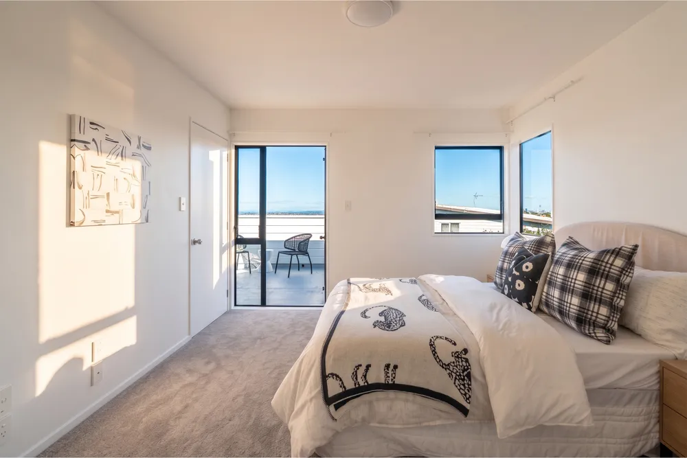Photos of 2/353 Glenfield Road