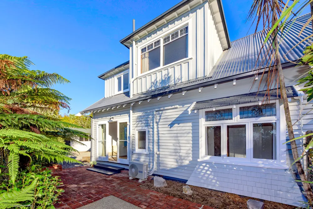 Photos of 74 Patten Street