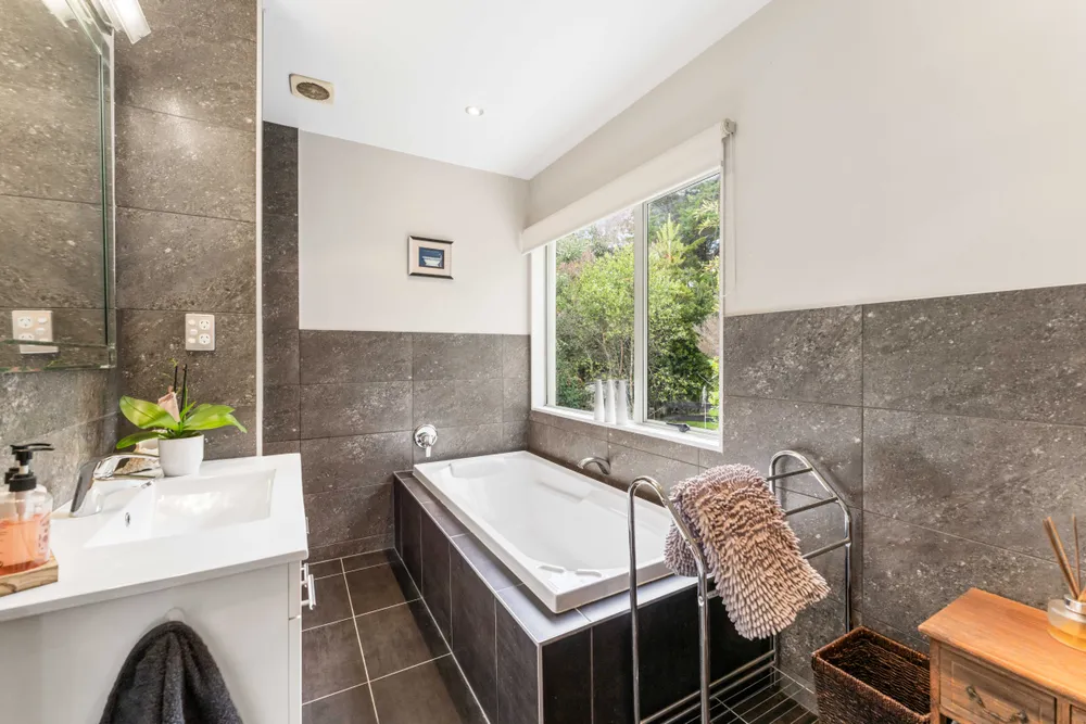 Photos of 57E Nairn Road