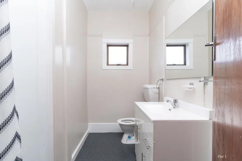 Photos of 255 Lyttelton Street